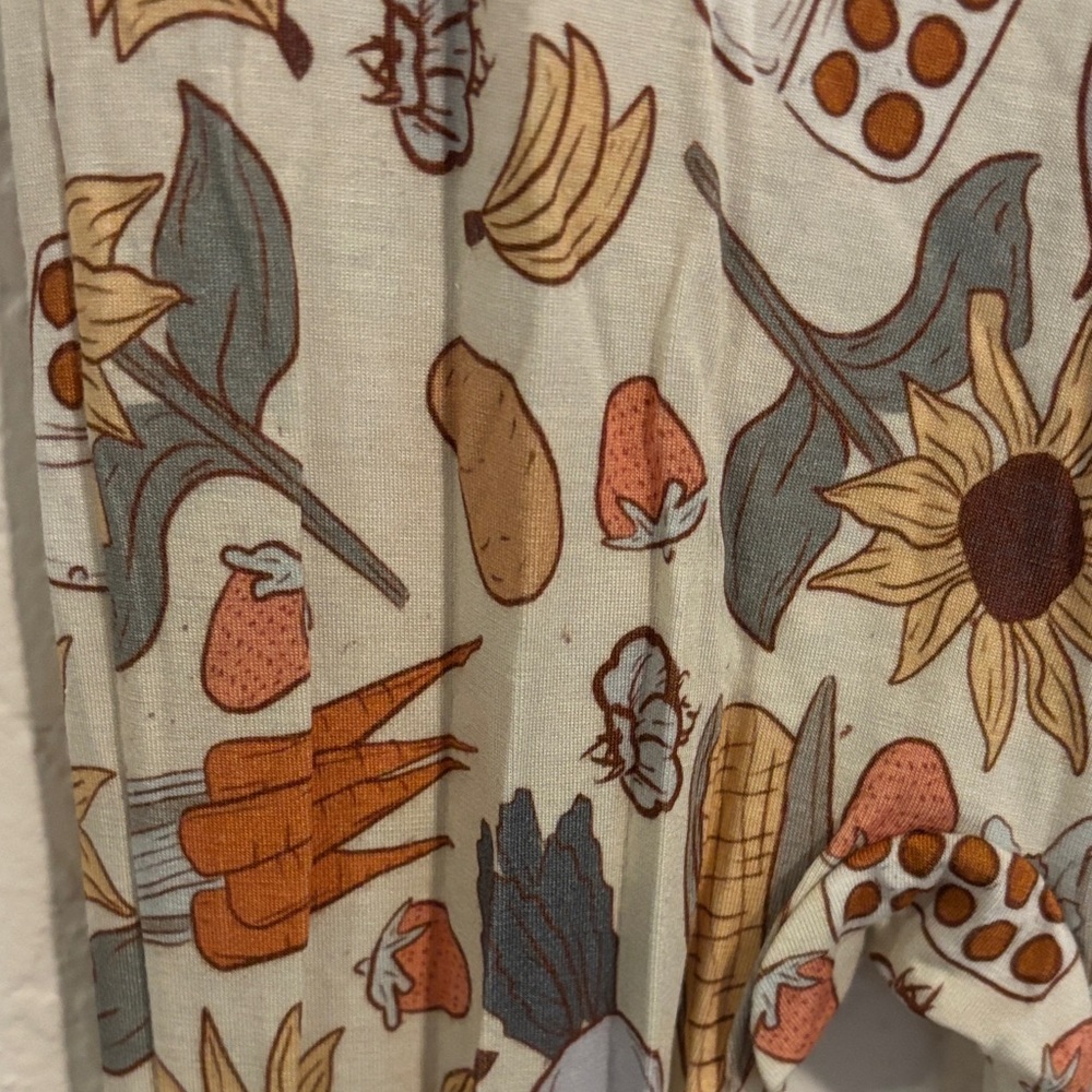 Little One Shop Pajamas (3T) - Picture 10 of 13